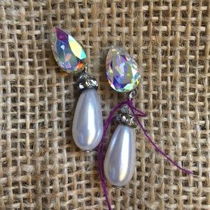 Pearl and crystal pierced earrings